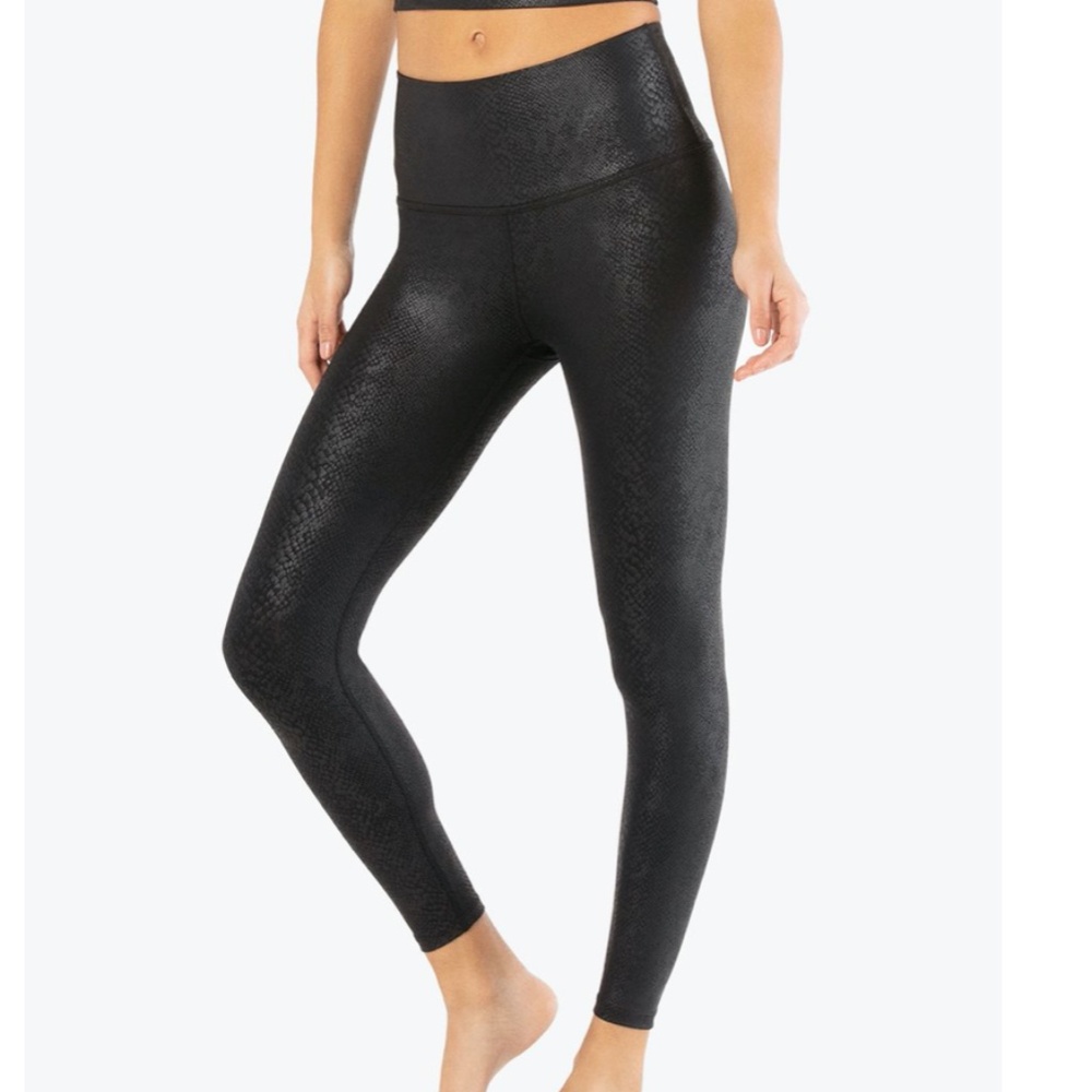 Beyond Yoga Viper High Waisted Midi Legging